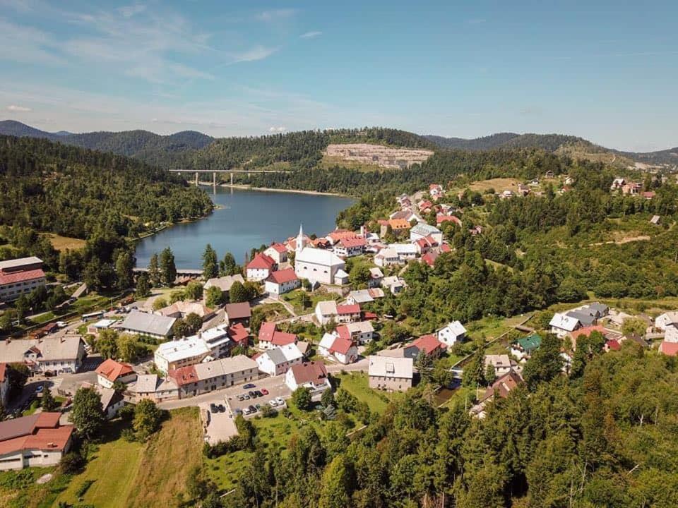 شقة Apartman Patricia Fužine المظهر الخارجي الصورة